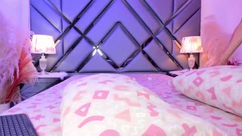 milan_lewiss online show from March 16, 11:47 am