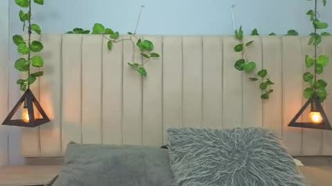 Snapshot of milan_zapata chatting on May 4, 11:23 pm MILAN online show from May 4, 11:23 pm