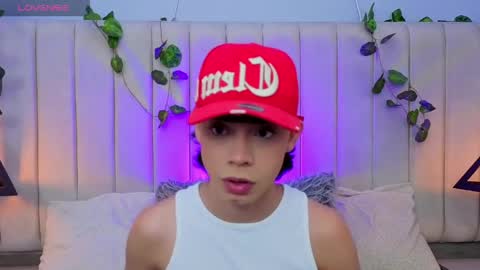 Snapshot of milan_zapata chatting on May 28, 10:29 pm MILAN online show from May 28, 10:29 pm