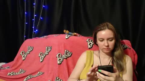 Snapshot of milana696969 chatting on May 18, 6:47 pm MilAna online show from May 18, 6:47 pm