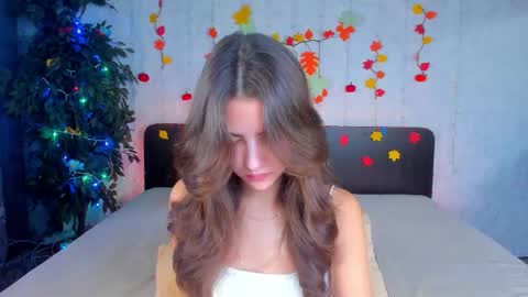Snapshot of milana_crystal_ chatting on November 13, 8:13 am Milana online show from November 13, 8:13 am