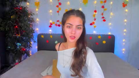 Snapshot of milana_crystal_ chatting on November 25, 1:55 pm Milana online show from November 25, 1:55 pm