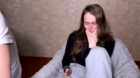 Dan and Milana online show from January 7, 9:28 pm