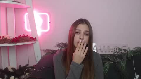 milanaangelas online show from January 13, 8:47 pm