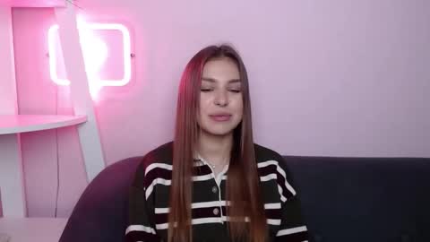 milanaangelas online show from March 21, 5:45 am