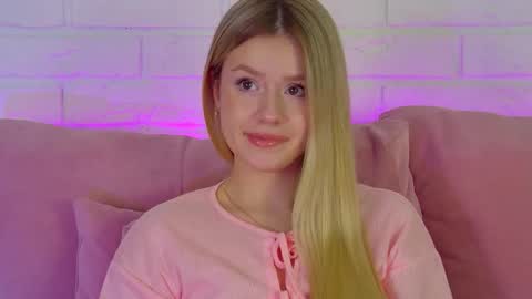 Snapshot of milanabalmain chatting on January 17, 4:28 am MilanaBalmain online show from January 17, 4:28 am