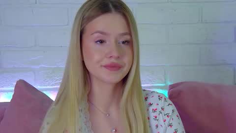 Snapshot of milanabalmain chatting on February 10, 4:49 am MilanaBalmain online show from February 10, 4:49 am