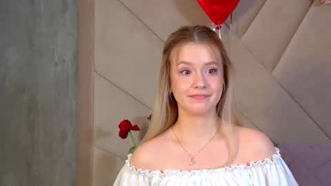 Snapshot of milanabalmain chatting on February 20, 6:26 am MilanaBalmain online show from February 20, 6:26 am