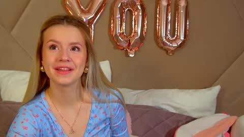 Snapshot of milanabalmain chatting on February 23, 4:32 am MilanaBalmain online show from February 23, 4:32 am