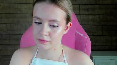 Snapshot of milanabalmain chatting on March 2, 8:32 am MilanaBalmain online show from March 2, 8:32 am