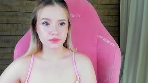 MilanaBalmain online show from March 17, 4:50 am