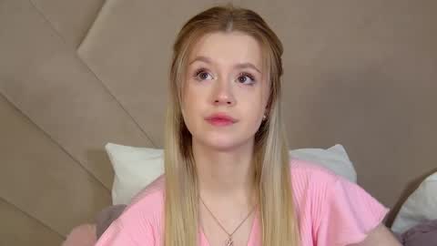 MilanaBalmain online show from April 6, 4:32 am