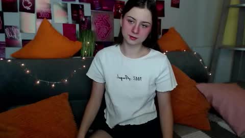 milanaroz online show from October 30, 5:53 am