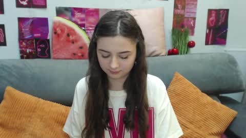 milanaroz online show from May 24, 5:23 am