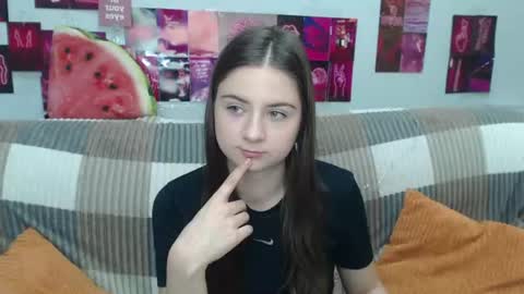 milanaroz online show from July 2, 4:40 am