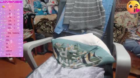 Snapshot of milanasvethoney chatting on November 8, 4:07 pm Luna-- link in bio online show from November 8, 4:07 pm