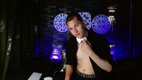 milandavid1 online show from March 27, 6:51 pm