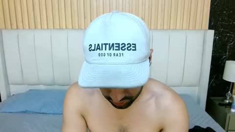 milanzaire online show from December 14, 4:01 pm