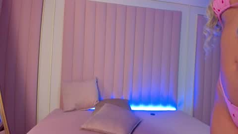 Sexy Mila  online show from September 9, 10:48 am