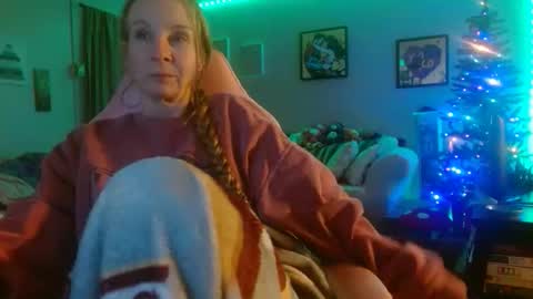 Mila online show from December 2, 6:52 am