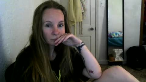 Snapshot of milastoned chatting on July 12, 2:19 pm Mila online show from July 12, 2:19 pm
