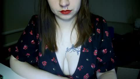 Milaxcute online show from April 8, 6:19 pm