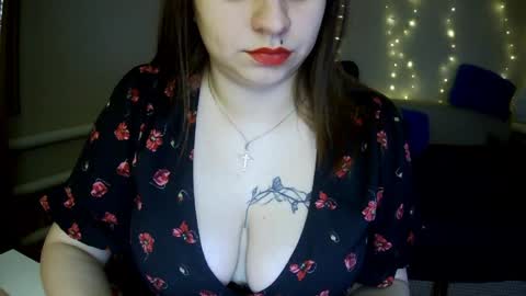 Milaxcute online show from April 11, 11:14 am