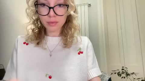 Snapshot of milayah chatting on September 21, 3:35 pm Mila online show from September 21, 3:35 pm