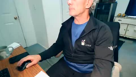 Milehi1958 online show from October 28, 3:14 pm