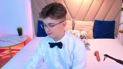 Miles online show from July 16, 8:59 pm