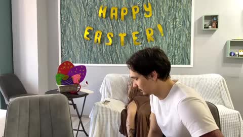 Miley and Michael online show from March 31, 11:10 am