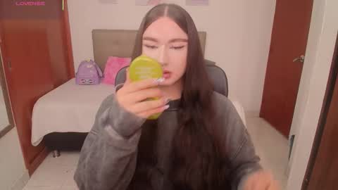 Miley online show from February 16, 4:14 pm