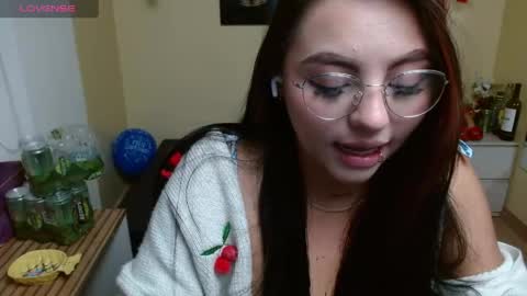 Miley online show from April 16, 1:23 pm