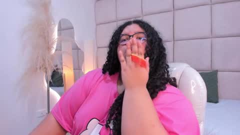 Miley online show from December 5, 8:49 pm