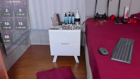 MILEY  online show from January 9, 3:20 am