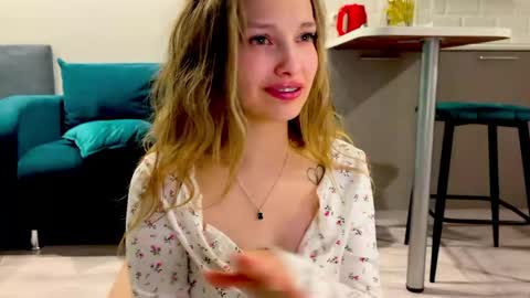 Miley online show from April 6, 10:44 pm