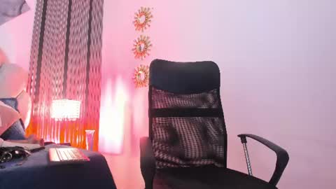 Snapshot of milf__celeste chatting on July 14, 3:40 pm milf__celeste online show from July 14, 3:40 pm
