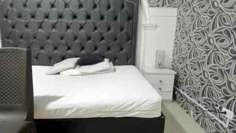 milf_march online show from April 13, 3:23 am