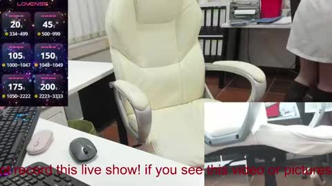 Snapshot of milf_viktoria chatting on January 8, 12:26 pm Viktoria online show from January 8, 12:26 pm