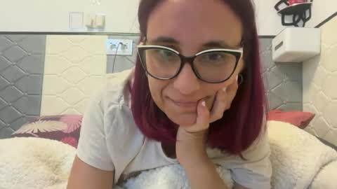Snapshot of milfcodergirl chatting on July 31, 7:02 pm Milf Coder Girl online show from July 31, 7:02 pm