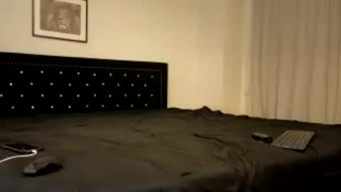 Snapshot of milfgoddessxo chatting on June 21, 2:25 am MILFGODDESSXO online show from June 21, 2:25 am