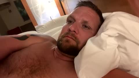 Snapshot of milfsmash chatting on October 18, 3:31 am milfsmash online show from October 18, 3:31 am