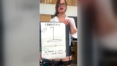 Snapshot of milfymia73 chatting on January 17, 9:29 pm Mia online show from January 17, 9:29 pm
