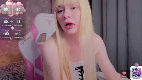 Milia online show from April 16, 9:04 pm