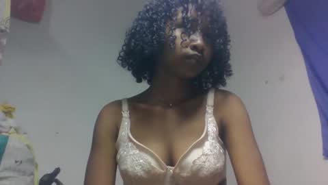 Snapshot of milinasy chatting on February 4, 8:53 am milinasy online show from February 4, 8:53 am