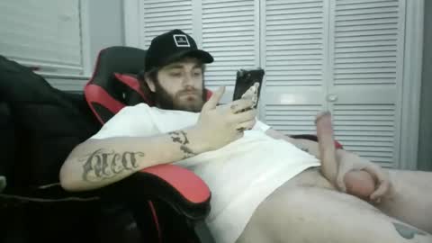 Snapshot of milk_tank1 chatting on December 20, 2:18 am milk_tank1 online show from December 20, 2:18 am