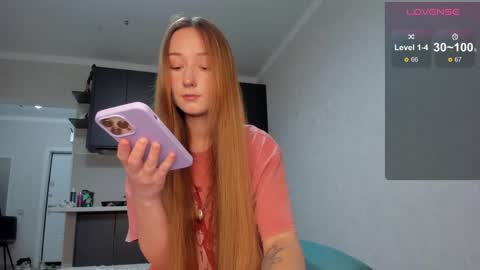 Snapshot of milkaeliza1 chatting on May 7, 12:38 am MilkaLiza online show from May 7, 12:38 am