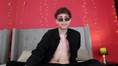 milkhunter_ online show from April 14, 8:37 pm