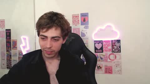 milkhunter_ online show from April 16, 8:53 pm