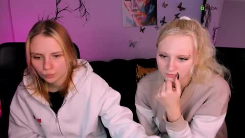 Snapshot of milki_wey chatting on January 15, 2:32 pm Mila online show from January 15, 2:32 pm